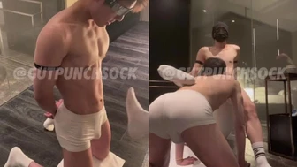 [OF] GUTPUNCHSOCK 一米八高富帅跪服脚下