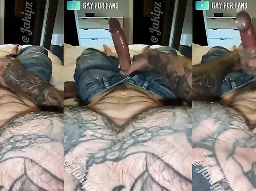 Jerking off and filling up a condom with my big thick load – Jake Andrich (Jakipz)