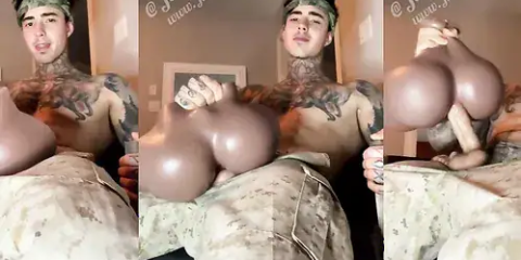 Fucking my toy and shooting my load hands free – Jake Andrich (Jakipz)