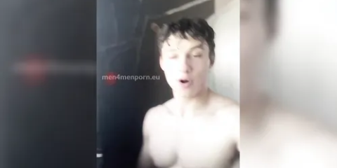 CJ Clark (CJClarkofficial) – Taking a hot shower and jerking off