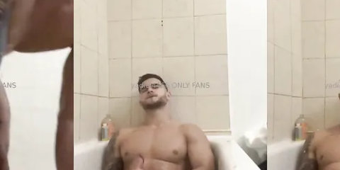 Yadiel4466 jerks off in the bathtub
